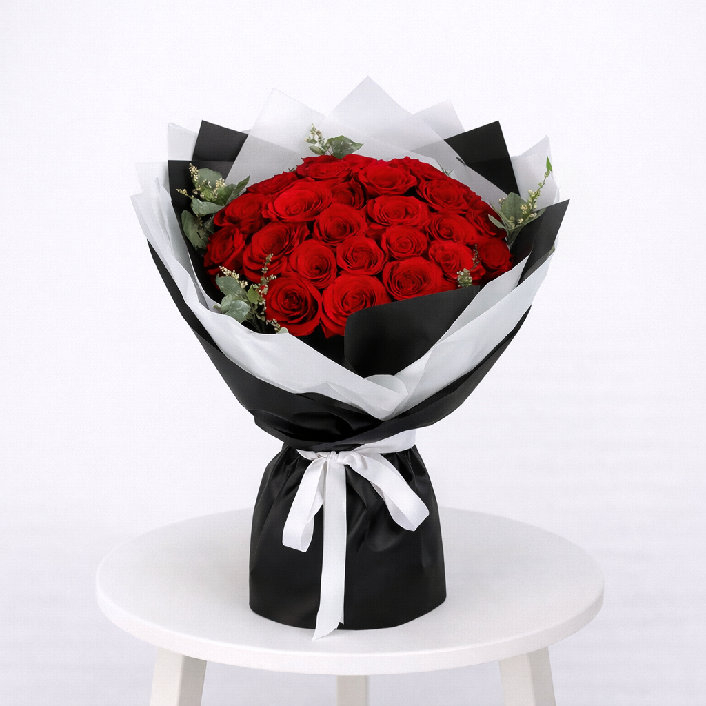 Crimson Luxe Rose Bouquet – 30 Red Roses